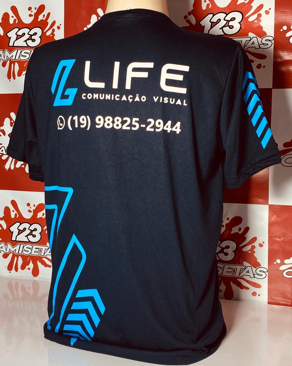 Camiseta em poliamida com sublimação nas costas